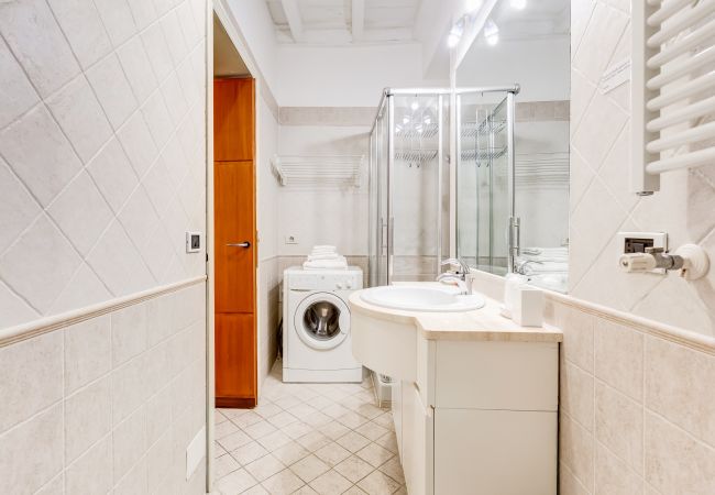 Appartamento a Roma - Diana-Spanish Steps · Updated Historical Apartment Appartamento a Roma - Diana-Spanish Steps · Updated Historical Apartment