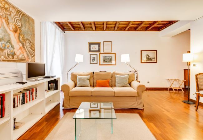 Appartamento a Roma - Diana-Spanish Steps · Updated Historical Apartment Appartamento a Roma - Diana-Spanish Steps · Updated Historical Apartment