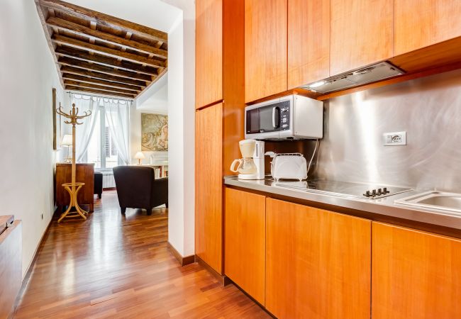 Appartamento a Roma - Diana-Spanish Steps · Updated Historical Apartment Appartamento a Roma - Diana-Spanish Steps · Updated Historical Apartment