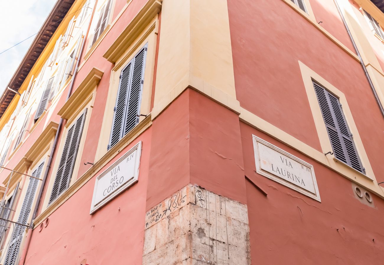 Appartamento a Roma - Diana-Spanish Steps · Updated Historical Apartment