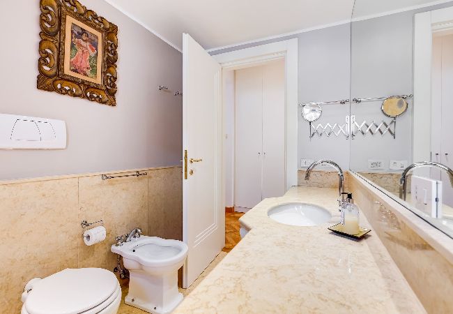 Appartamento a Roma - Colosseum Terrace Apartment Appartamento a Roma - Colosseum Terrace Apartment