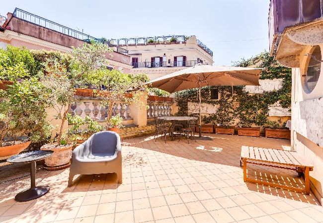 Appartamento a Roma - Colosseum Terrace Apartment Appartamento a Roma - Colosseum Terrace Apartment