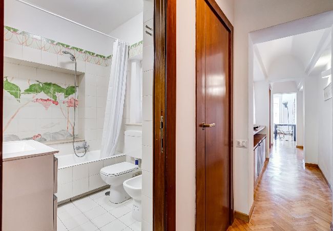 Appartamento a Roma - Luminous Apartment few steps from Piazza Navona Appartamento a Roma - Luminous Apartment few steps from Piazza Navona