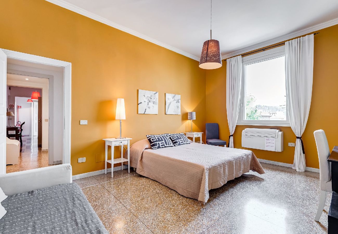 Appartamento a Roma - Giulio Cesare Vatican-St. Peter House  3 bedrooms