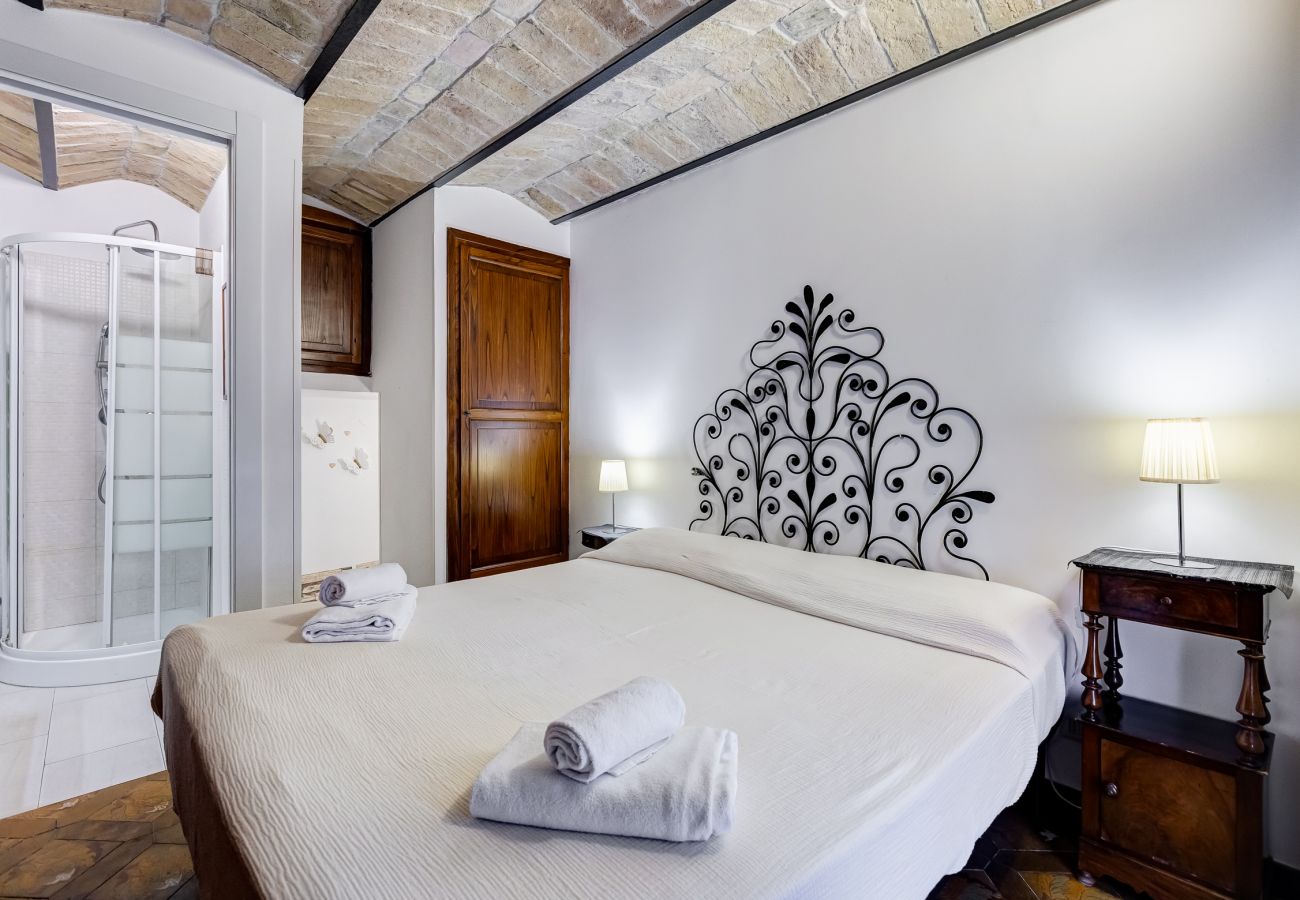 Appartamento a Roma - Charming Apartment with Garden, Parking & Metro