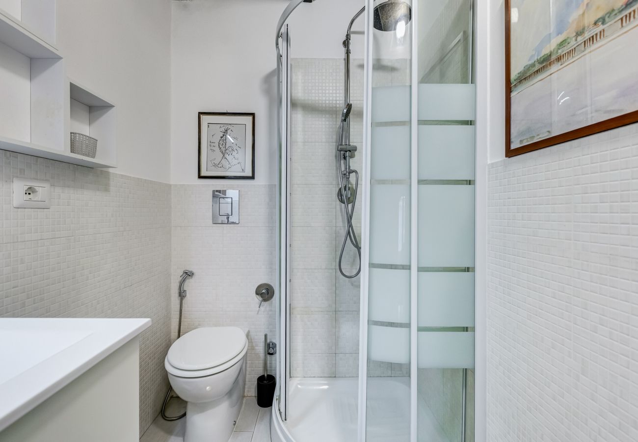 Appartamento a Roma - Charming Apartment with Garden, Parking & Metro