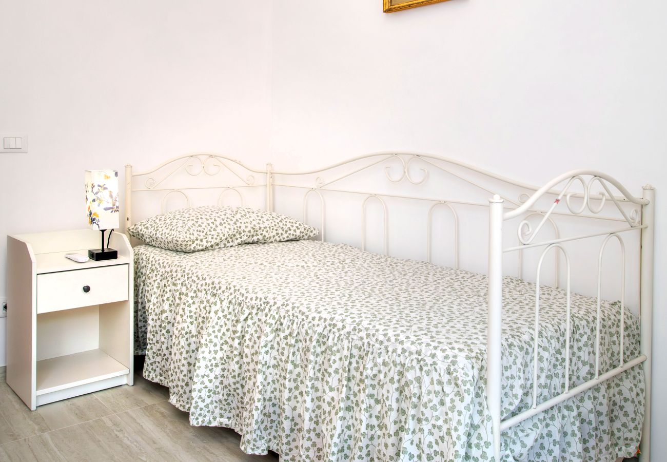 Appartamento a Roma - Modern 3-Bedroom Flat  w/ Private Garage and A/C