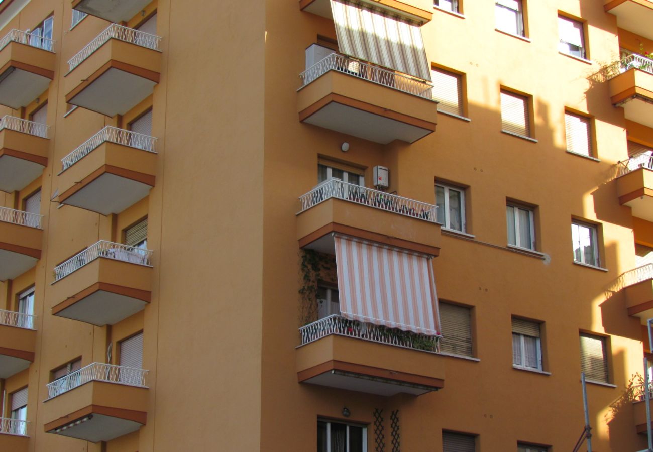 Appartamento a Roma - Vatican Flat- 2Bedrooms,2Ensuite Baths & Balcony