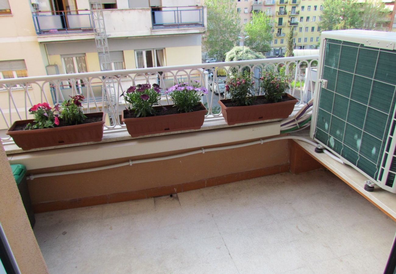 Appartamento a Roma - Vatican Flat- 2Bedrooms,2Ensuite Baths & Balcony