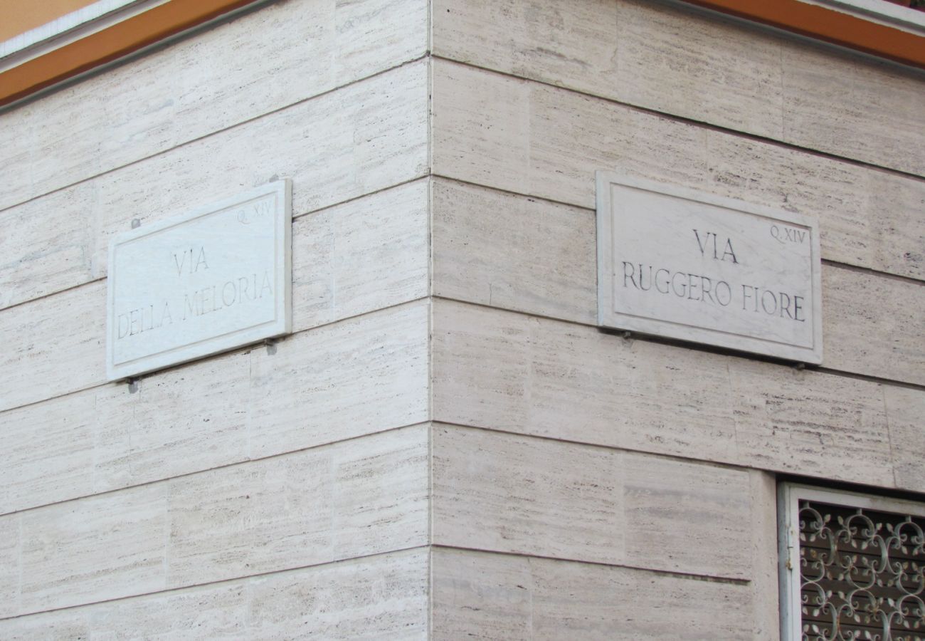 Appartamento a Roma - Vatican Flat- 2Bedrooms,2Ensuite Baths & Balcony