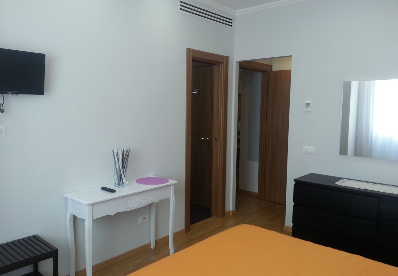 Appartamento a Roma - Vatican Flat- 2Bedrooms,2Ensuite Baths & Balcony