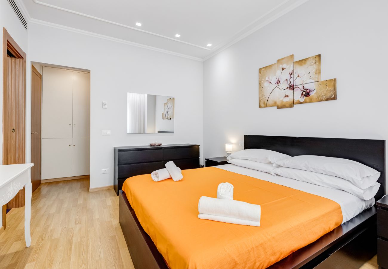 Appartamento a Roma - Vatican Flat- 2Bedrooms,2Ensuite Baths & Balcony