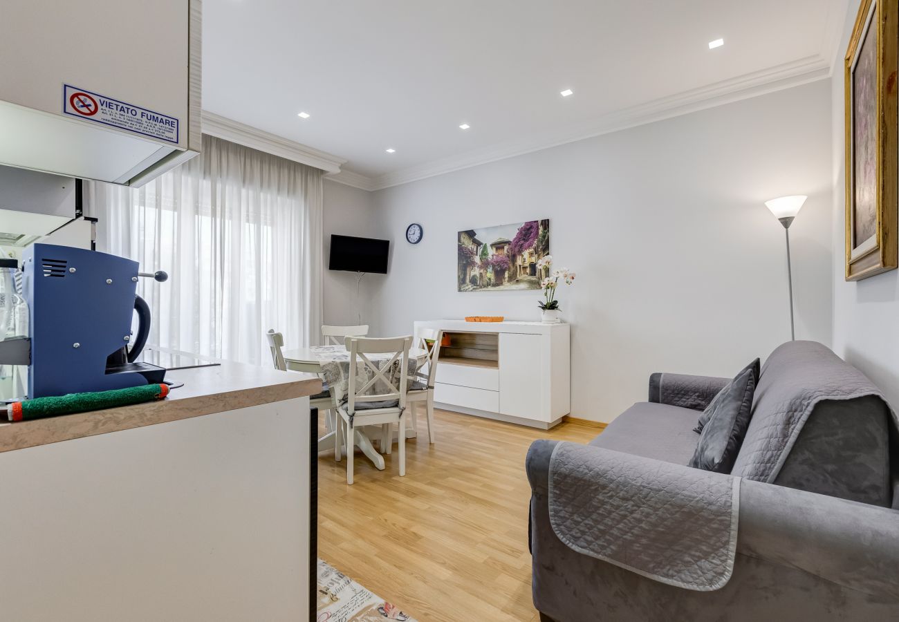 Appartamento a Roma - Vatican Flat- 2Bedrooms,2Ensuite Baths & Balcony