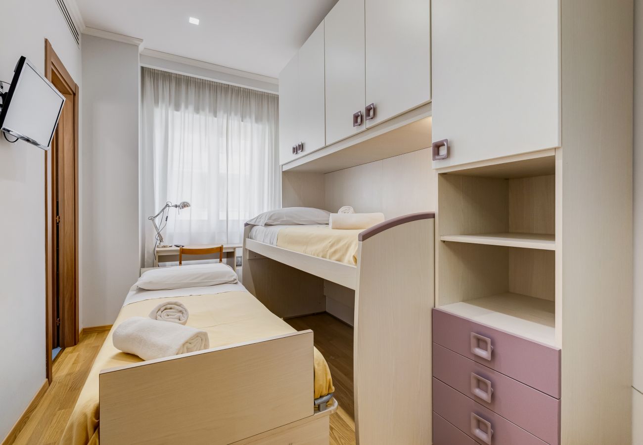 Appartamento a Roma - Vatican Flat- 2Bedrooms,2Ensuite Baths & Balcony