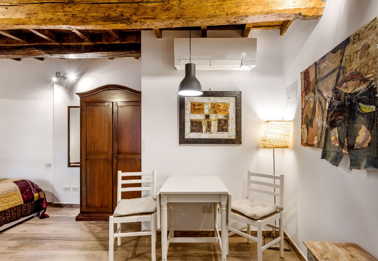 Apartment in Rome - Pellegrino  Campo de' Fiori Suite