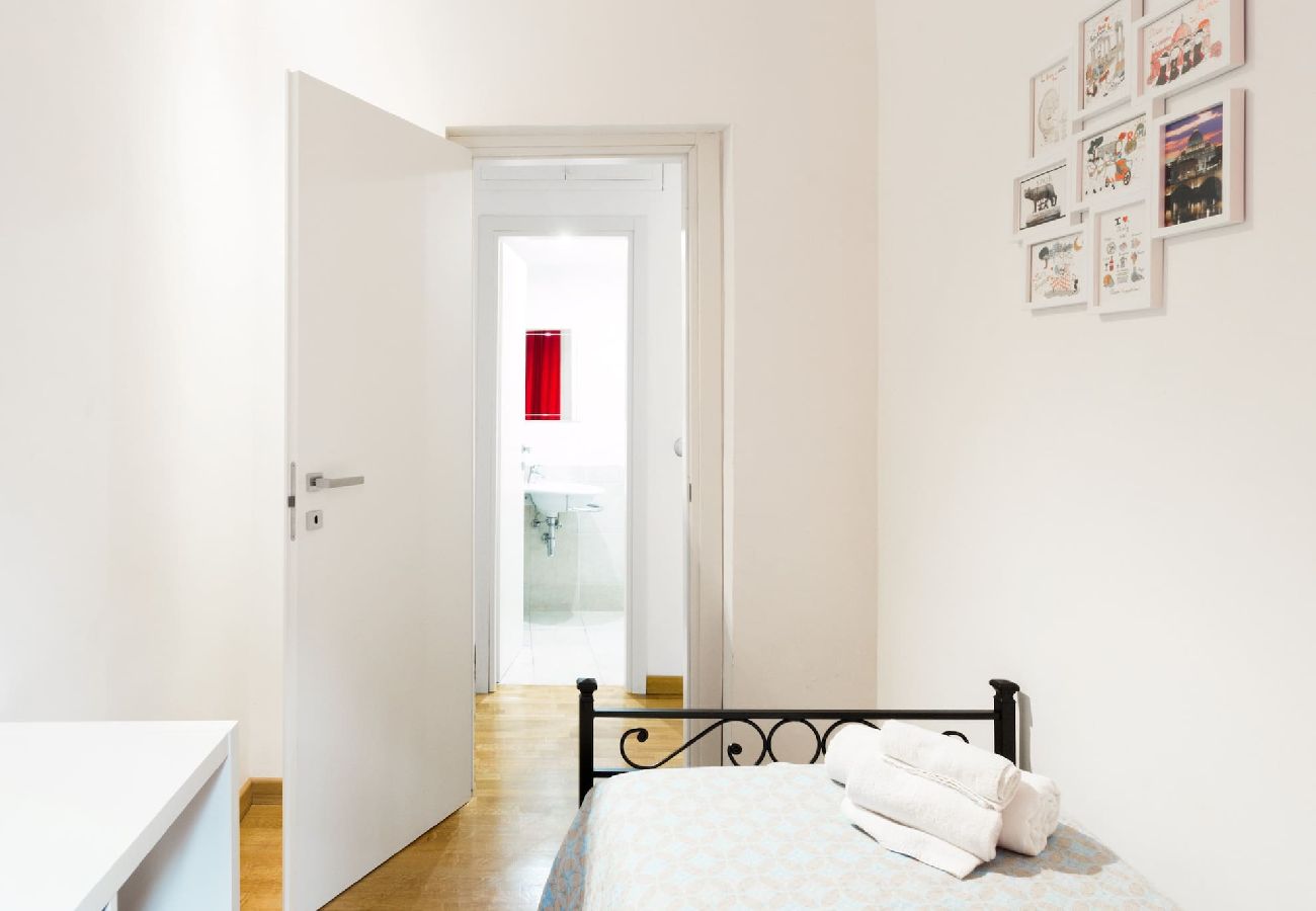 Apartment in Rome - San Cosimato Trastevere House