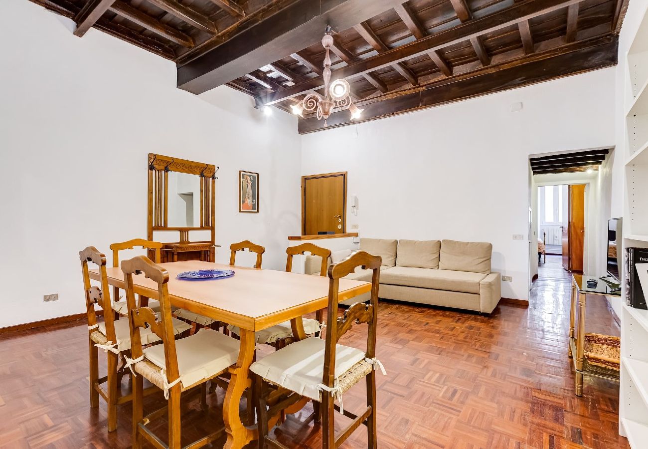 Apartment in Rome - Spanish Steps Spacious Apartment