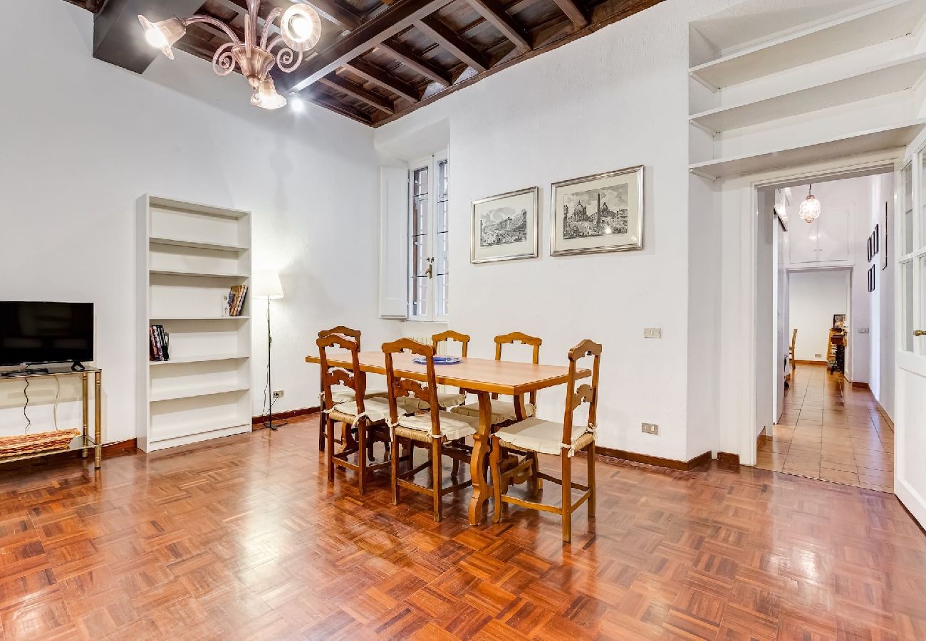 Apartment in Rome - Spanish Steps Spacious Apartment