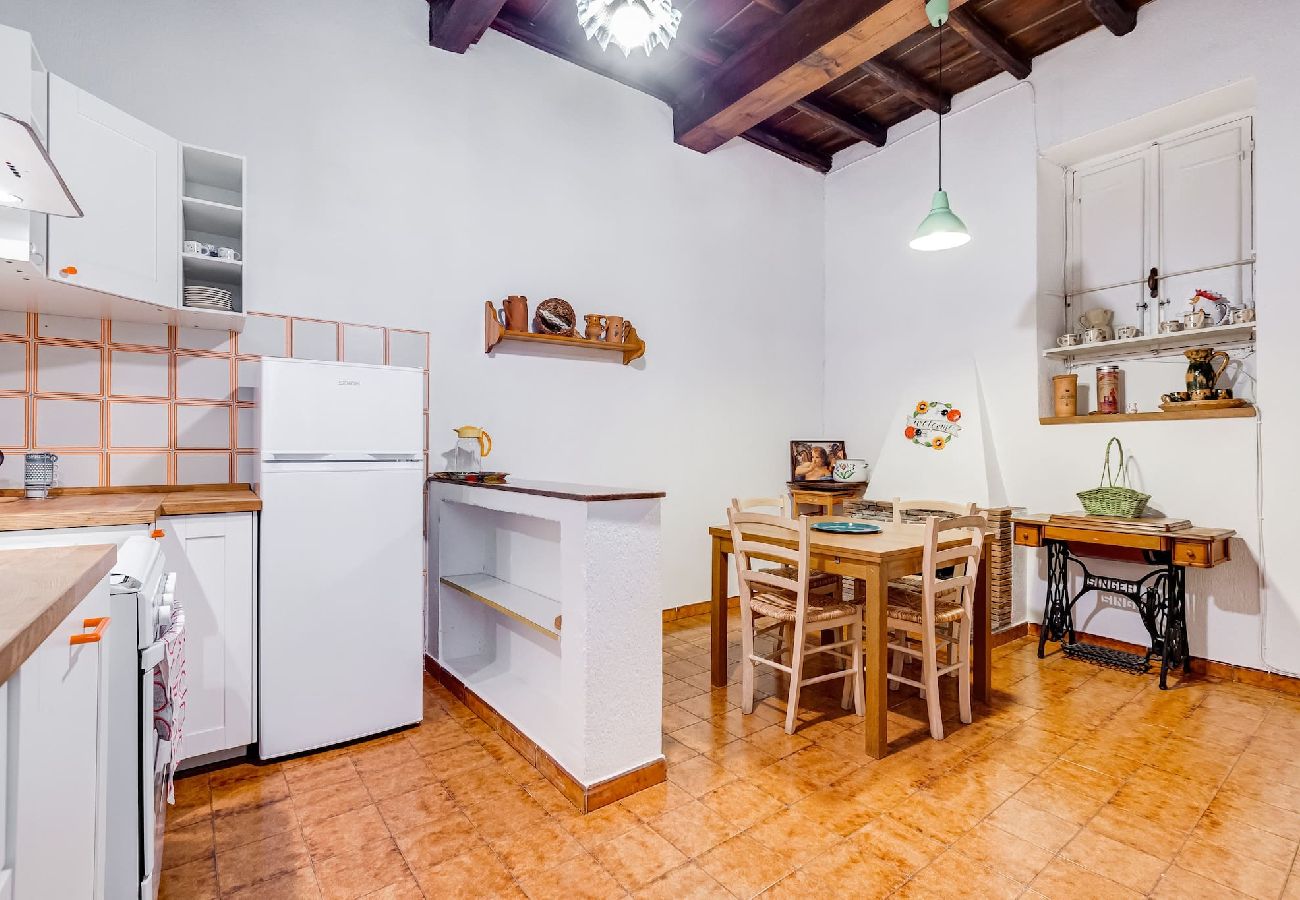 Apartment in Rome - Spanish Steps Spacious Apartment