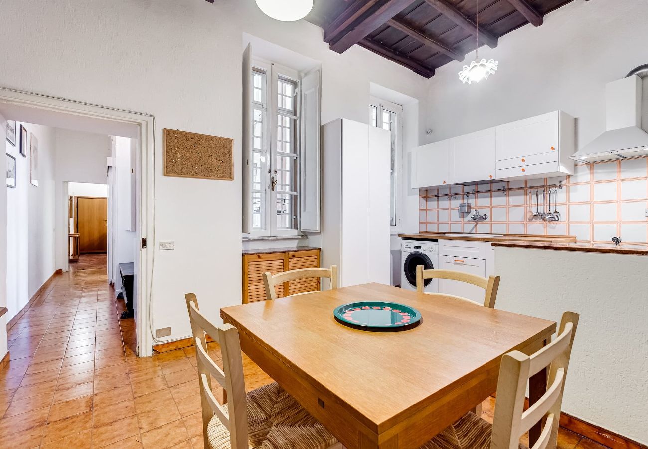 Apartment in Rome - Spanish Steps Spacious Apartment