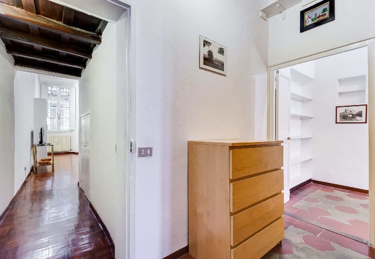 Apartment in Rome - Spanish Steps Spacious Apartment