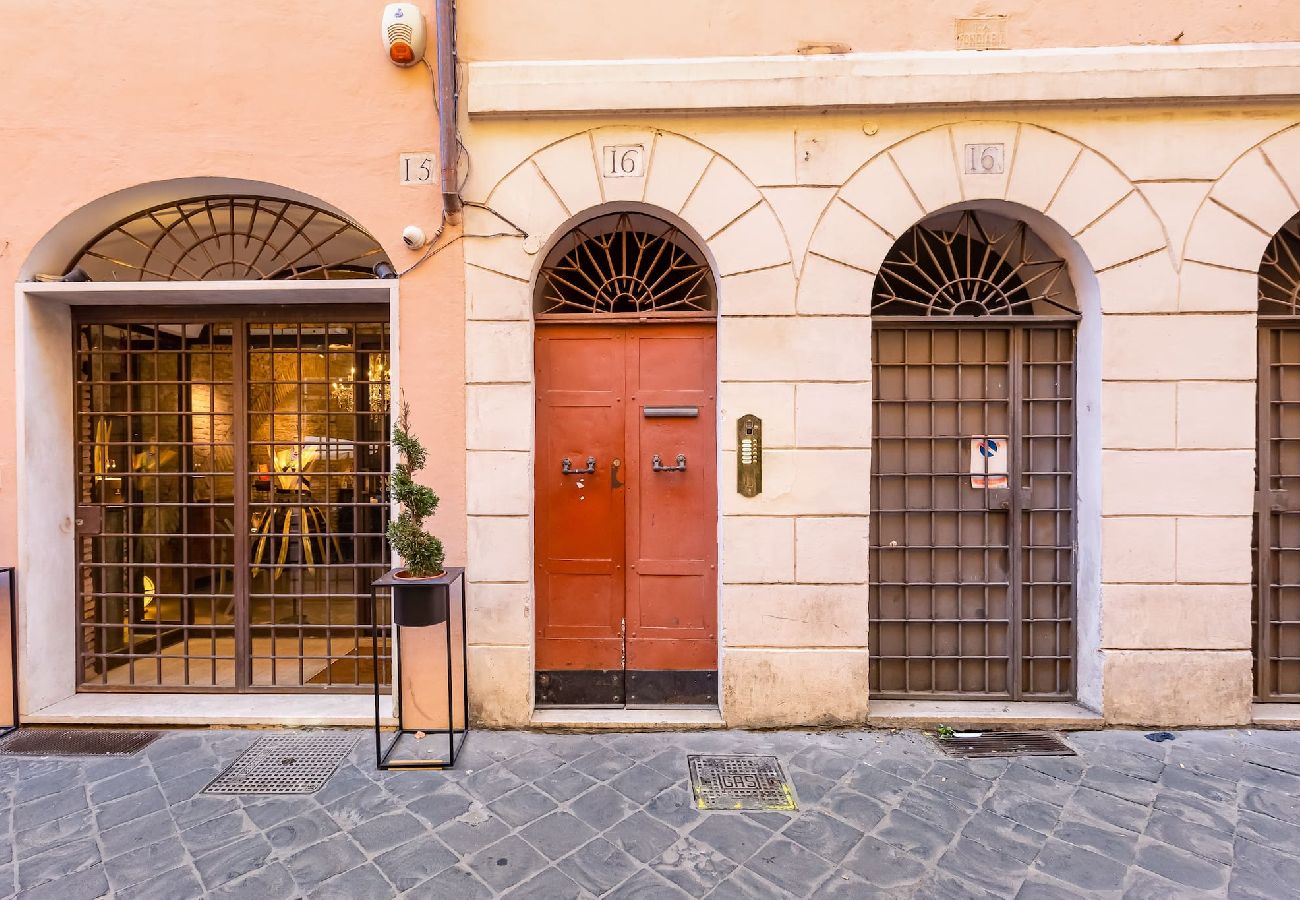 Apartment in Rome - Spanish Steps Spacious Apartment