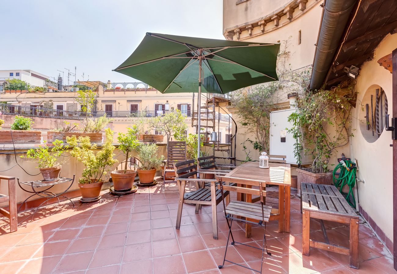 Apartment in Rome - Colosseum Terrace Penthouse