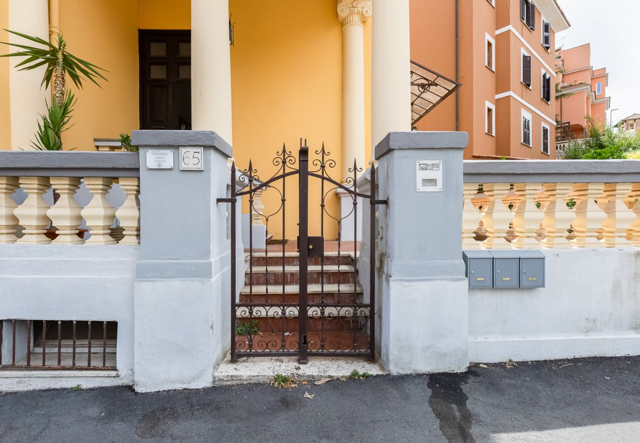 Apartment in Rome - Saffi Liberty House