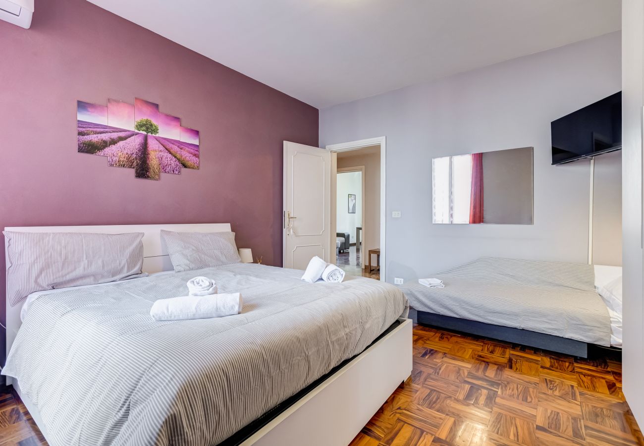 Apartment in Rome - Lux House Termini Station