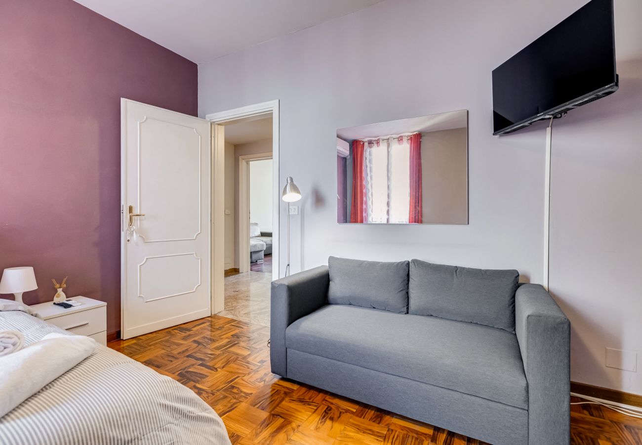 Apartment in Rome - Lux House Termini Station