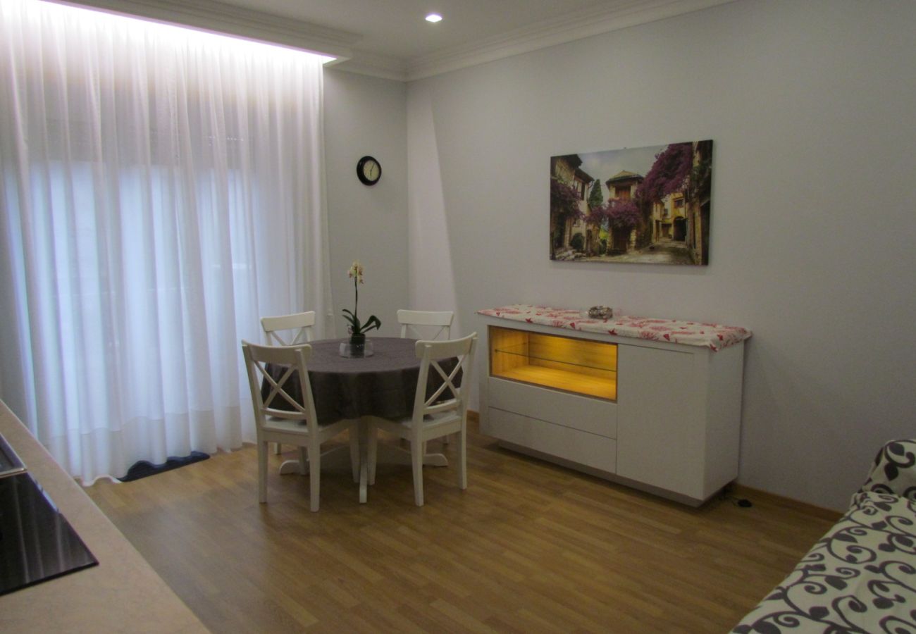 Apartment in Rome - Vatican Flat- 2Bedrooms,2Ensuite Baths & Balcony