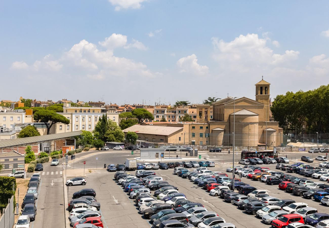 Apartment in Rome - Vatican Flat- 2Bedrooms,2Ensuite Baths & Balcony